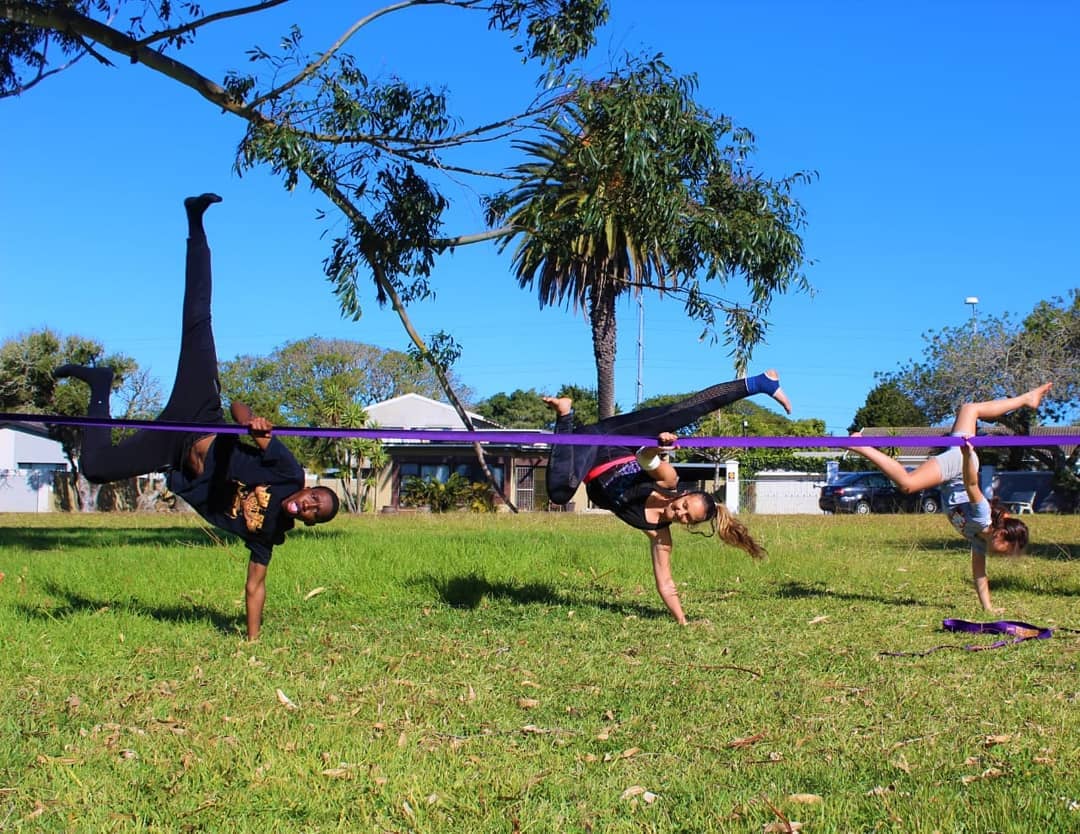 Slackline handstands